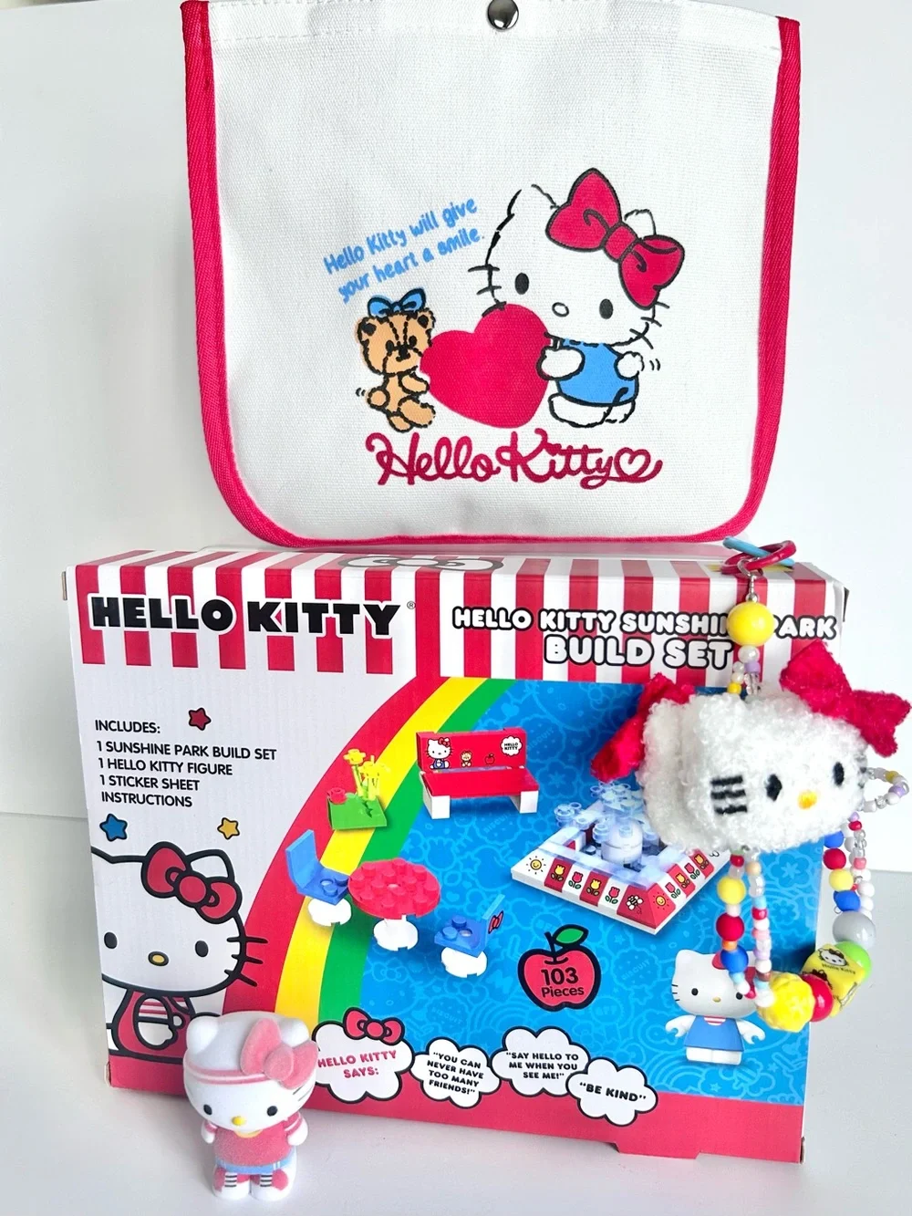 ❤️(HK411) Hello Kitty Adorable 4-Piece Tote Bag Bundle!